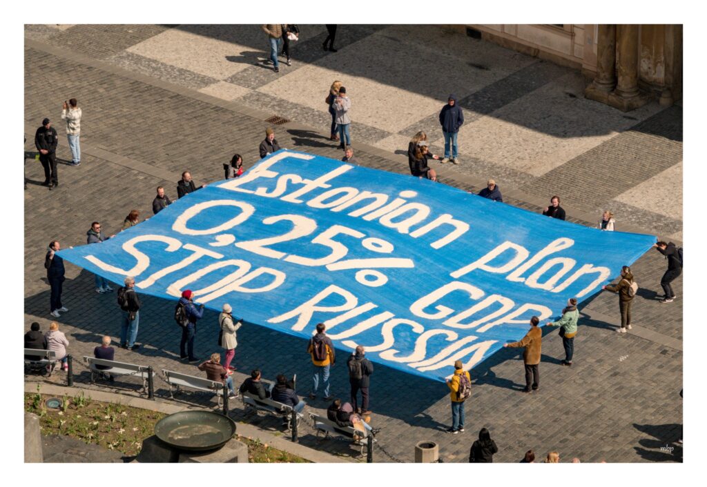 Estonian plan banner  10 x 12 m during event in Prague, April 21st 2024 - picture taken by White Charles.